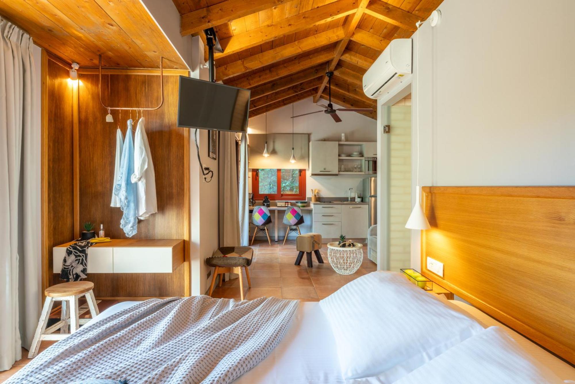 Klaritz Luxury Suites Lassi  Zewnętrze zdjęcie
